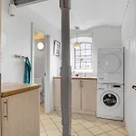 Apartamento Awesome In V